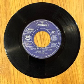Walking Into Sunshine - That’s No Way To Treat My Love by Central Line, the sleeve